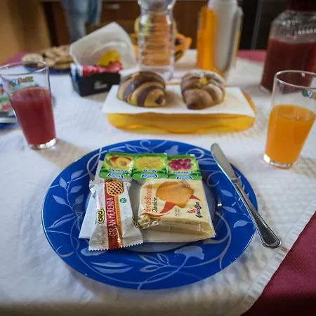Salotto Di Athena Nocleg ze śniadaniem