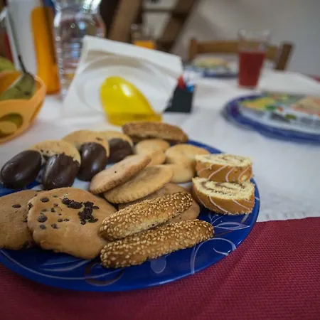 Salotto Di Athena Bed & Breakfast 4*